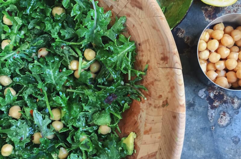 Baby kale salad with chickpeas