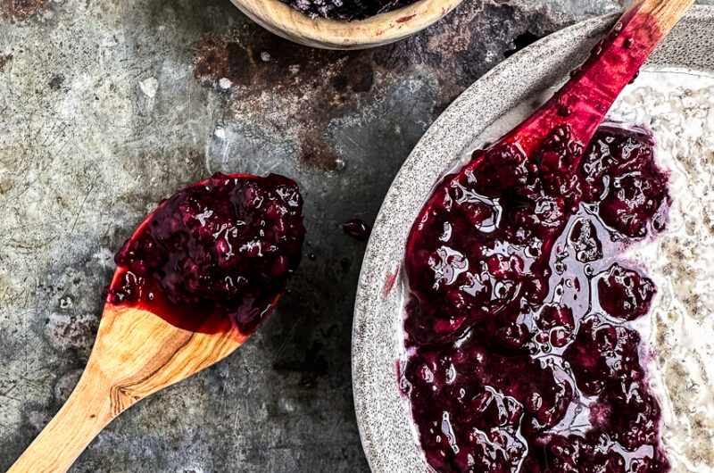 Blackberry chia compote with no added sugar.