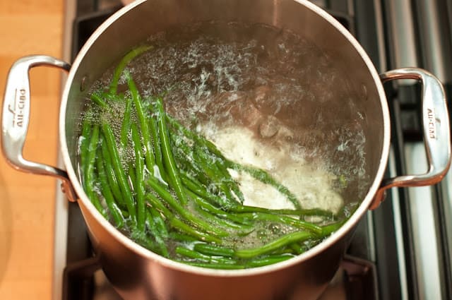 boiling green beans