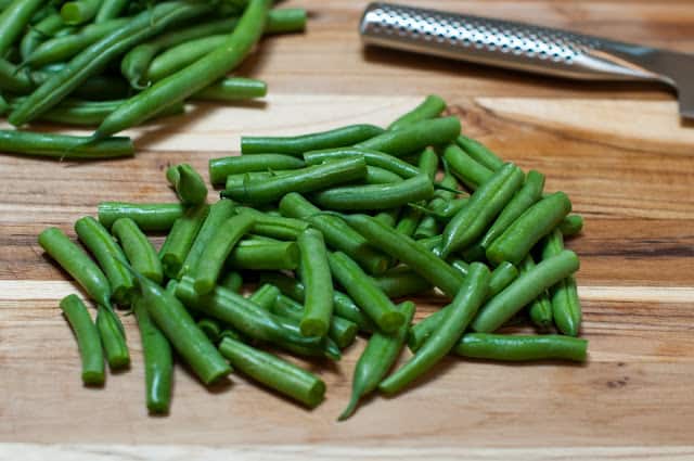 Washed and trimmed green beans