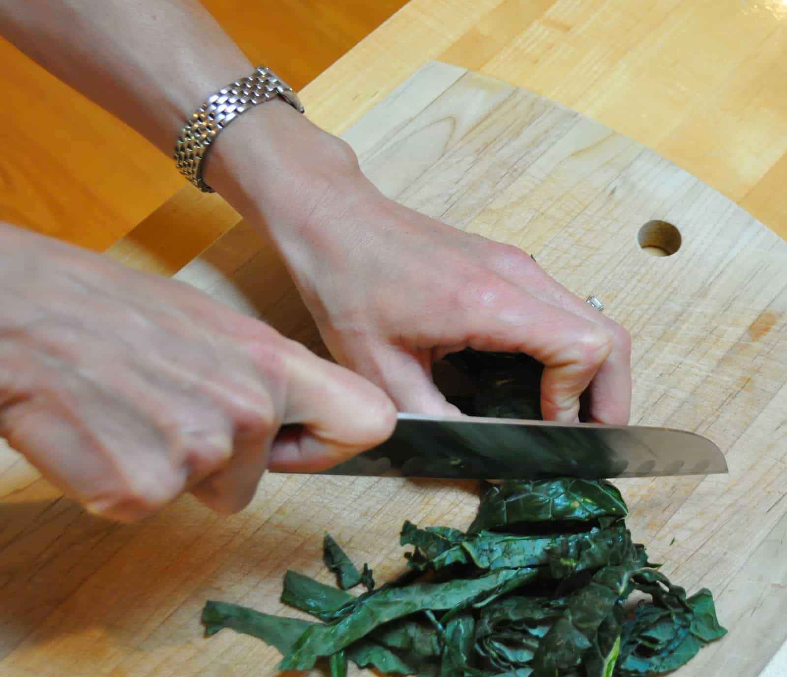 Cutting kale