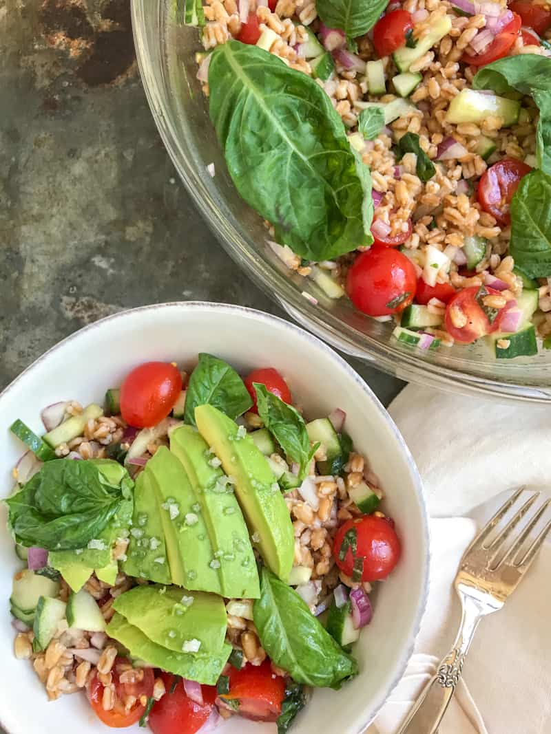 easy farro salad with tomatoes cucumber red onion and basil 2