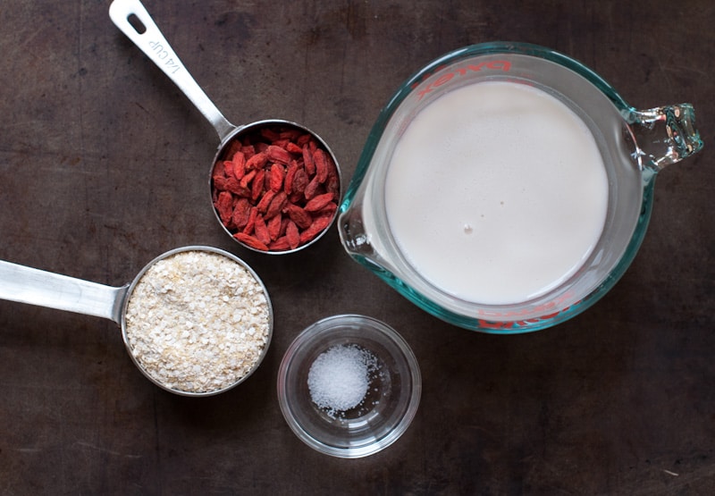 ingredients for 5 min hot quinoa cereal