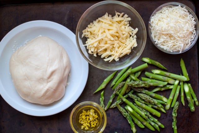 Ingredients for asparagus and gruyere pizza
