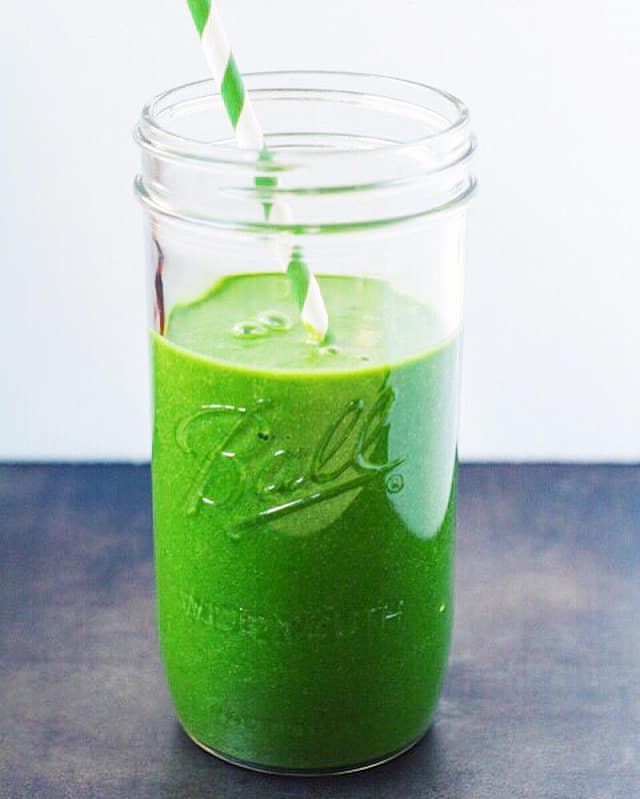 Kale and spinach smoothie