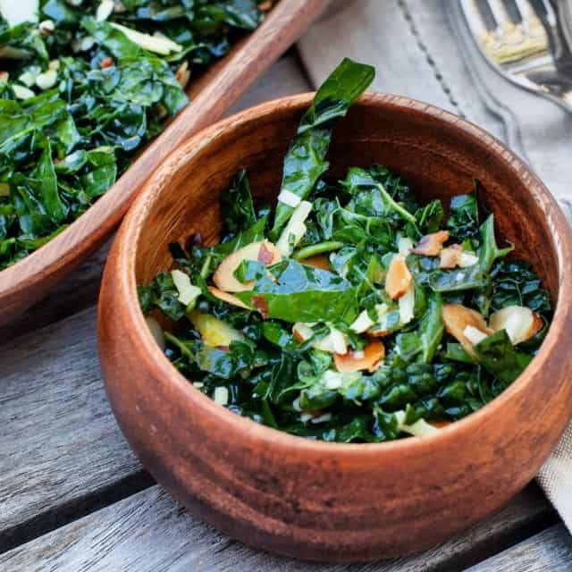 Kale salad with pear, toasted almonds and gouda