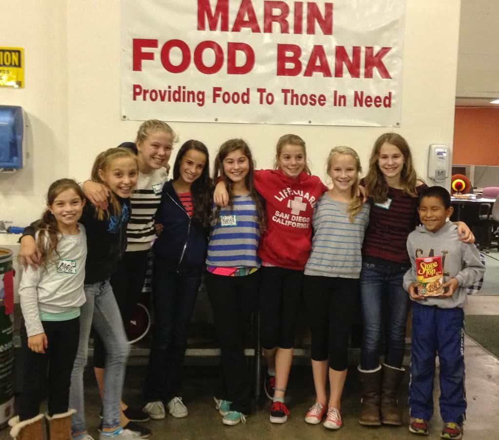 Kids volunteering at food bank