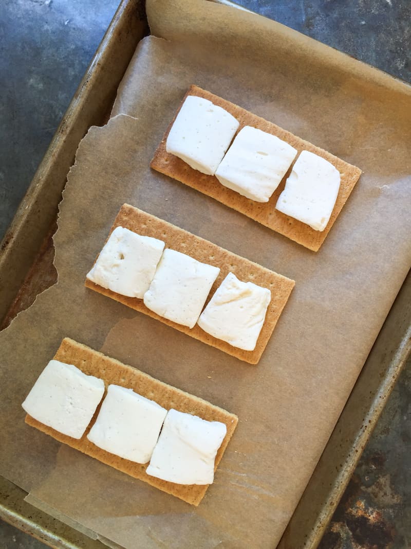 marshmallows on graham crackers