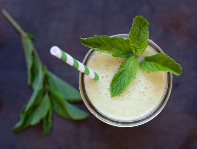 Pineapple mint and banana smoothie