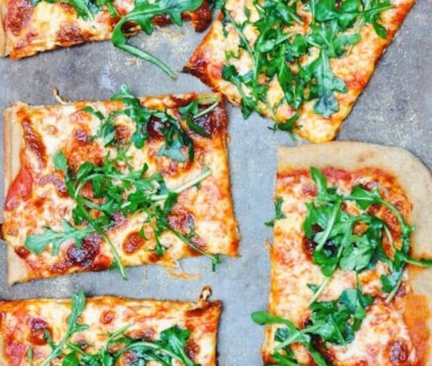 Roasted red pepper and arugula whole wheat pizza